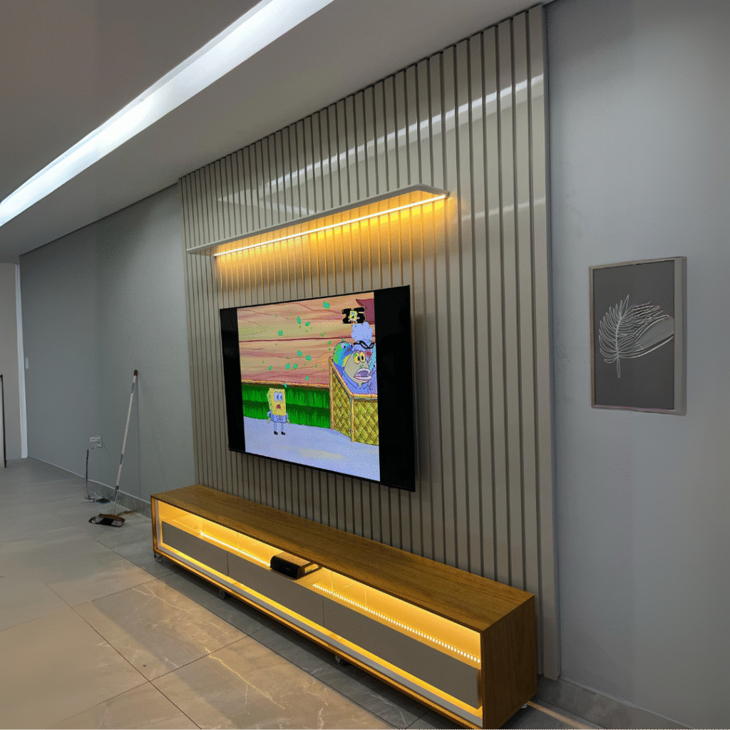 Decora Montagens - Montagem de Painel Home e Fixação de TV na parede
