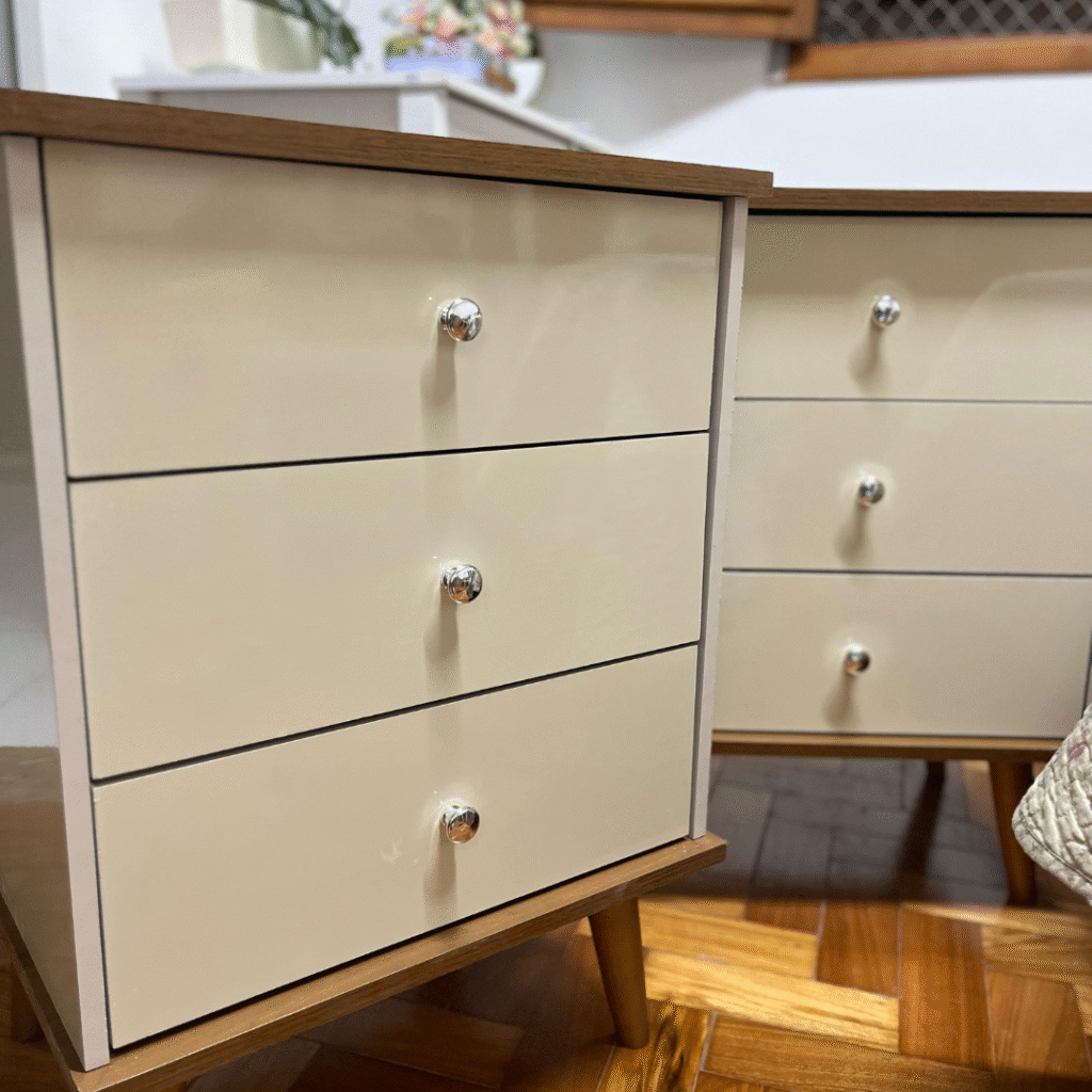 Decora Montagens - Montagem de mesa de cabeceira